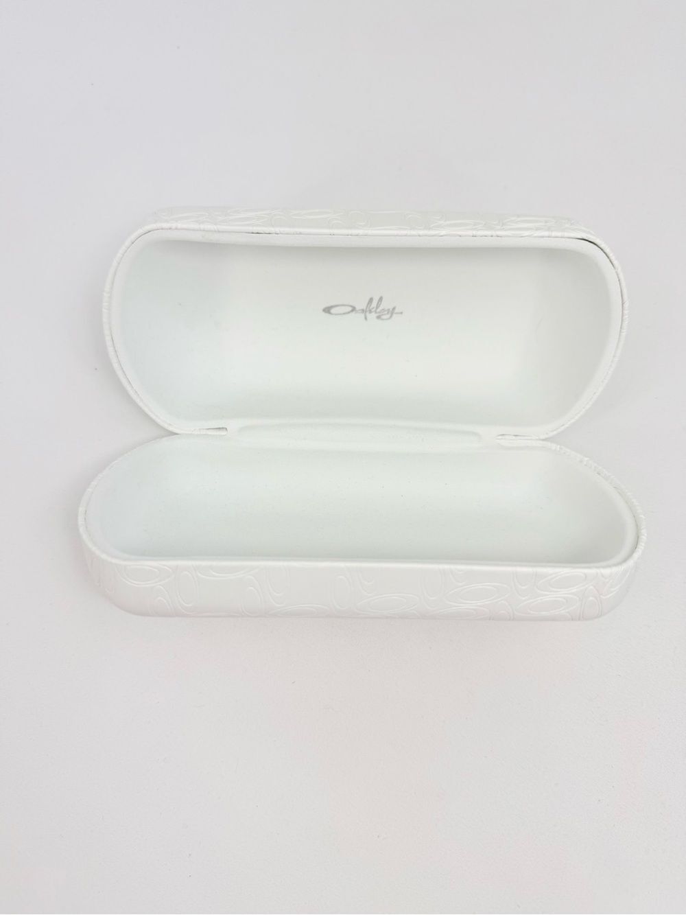 Oakley White Hard shell Logo Embossed Lined Glasses Sunglasses Case